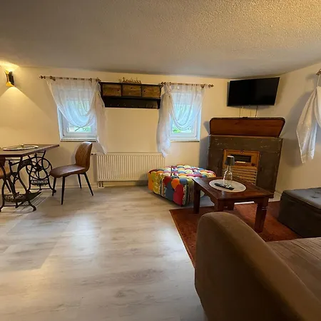 Mutzelnest Apartment *